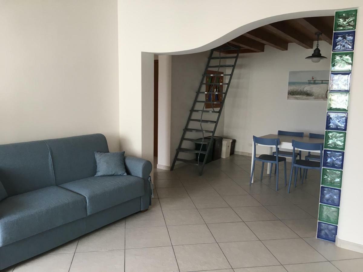 L'Isola Casa Vacanze 산비토로카포 외부 사진